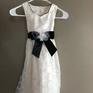 Bonnie Jean Off-white and black dress sz 6